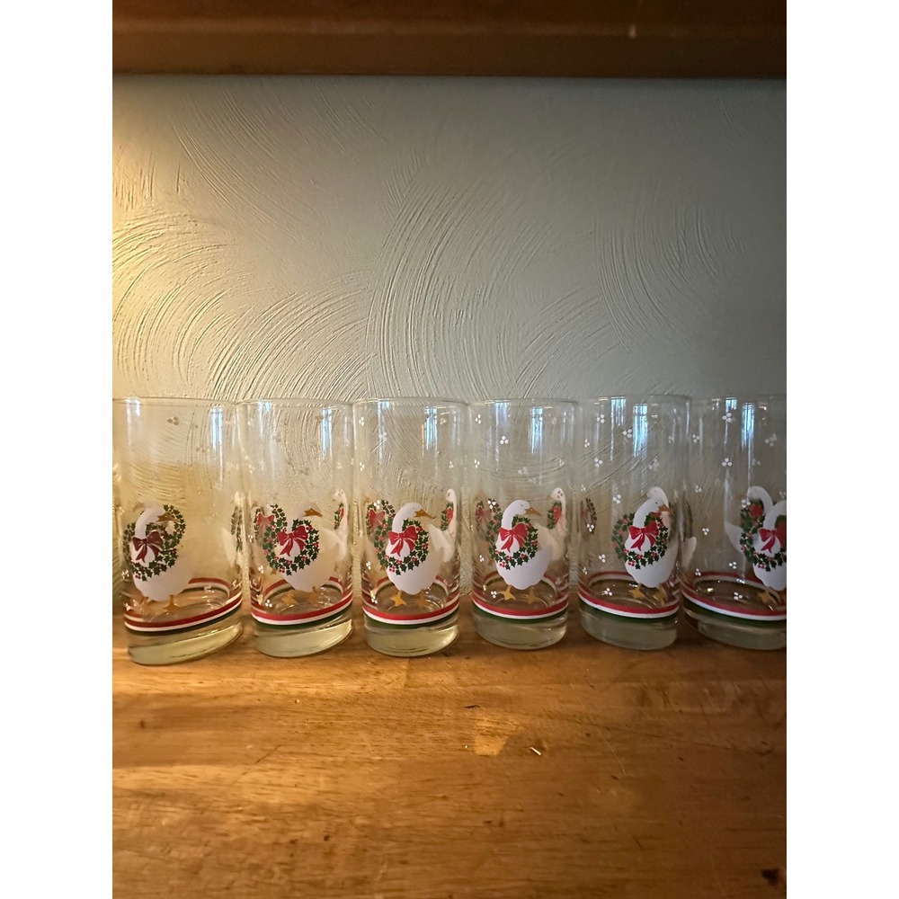 Cottagecore Goose Christmas drinking glasses, Lot of 6